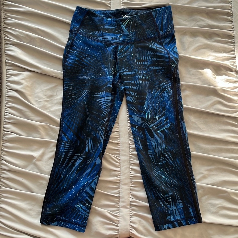 Old Navy Active Go-Dry Blue Patterned Workout Leggings